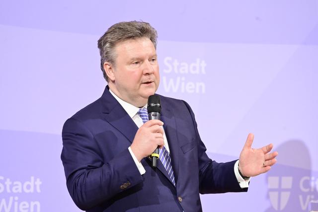 Bürgermeister Michael Ludwig präsentiert neue Maßnahmen für Wien.