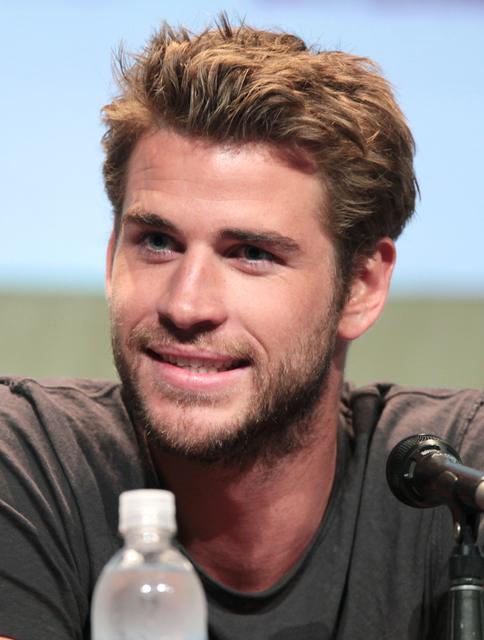Liam Hemsworth spricht offen über die Zeit mit Miley Cyrus. | Foto: Gage Skidmore / CC BY-SA (https://creativecommons.org/licenses/by-sa/4.0)