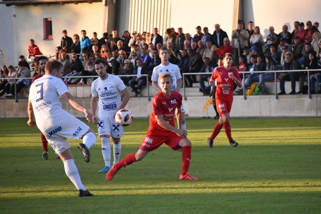 Bezirks-Derbys vor vielen Zuschauer wird es so bald nicht geben. | Foto: Michael Strini