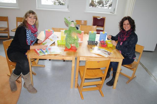 Obfrau Elisabeth Grabner und Direktorin Kornelia Schütt sitzen bereits in der Trinity-Schule in Spittal Probe. | Foto: Dorfer
