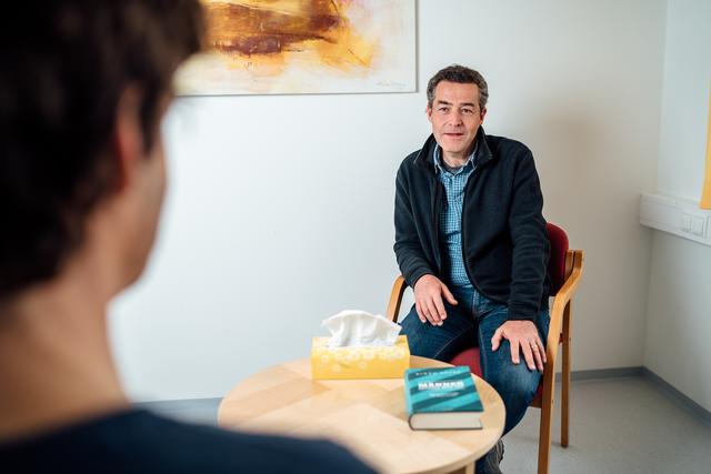 Karlheinz Weidinger, Leiter der Caritas-Männerberatung, hilft seit mehr als 20 Jahren Männern, die Gewalt in der Familie ausüben.