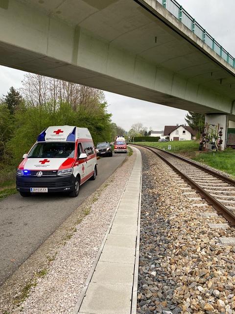 Jede Hilfe kam zu spät: Die Feuerwehren aus Scheibbs und Neustift mussten in Saffen einen leblosen Frauenkörper aus der Erlauf bergen. | Foto: Freiwillige Feuerwehr Scheibbs
