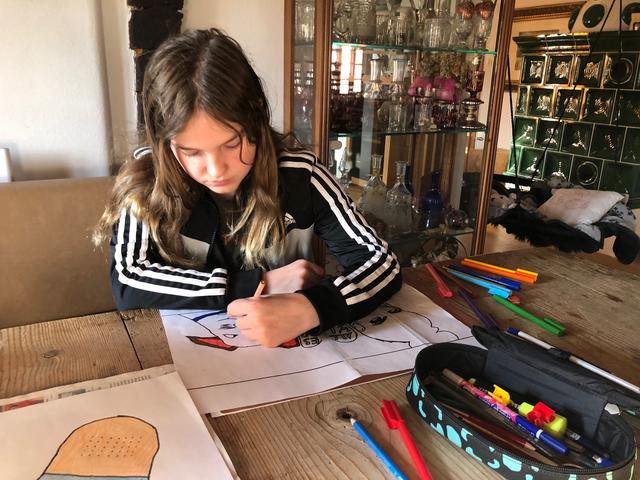 Schule zuhause, eine völlig neue Erfahrung für unsere Kinder. | Foto: Veronik
