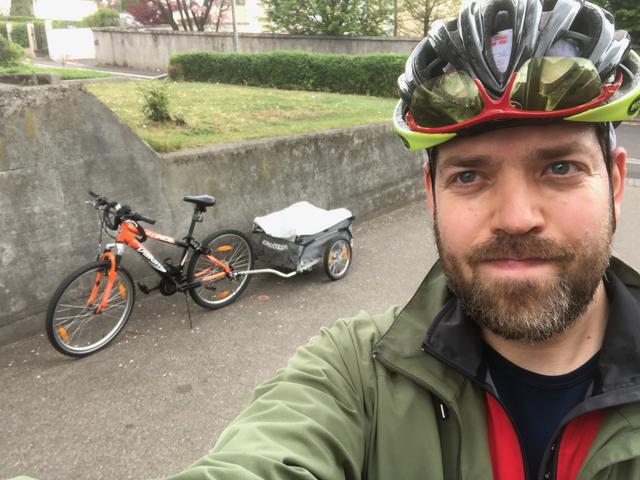 StadtRundschau-Redakteur Andreas Baumgartner strampelte den Froschberg hoch und lieferte Essen aus.