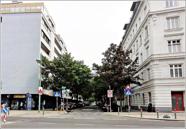 Mehr Platz für Fußgänger fordert die Brigittenauer Bürgerinitiative "Die 20er*innen" etwa in der Universumstraße. | Foto: Karl B.