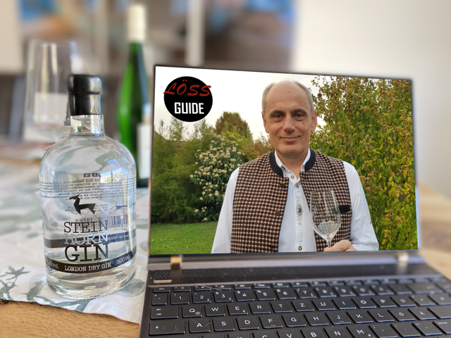 Lössguide Fritz Genger führt durch die Kellergasse – und der krönende Abschluss ist bei den Steiner Brüdern und dem Steinhorn Gin. | Foto: Genger