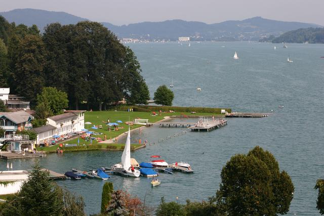 Die Veldener Bucht mit dem öffentlichen Strandbad. Wann es geöffnet wird, steht derzeit noch nicht fest | Foto: Alexandra Wrann