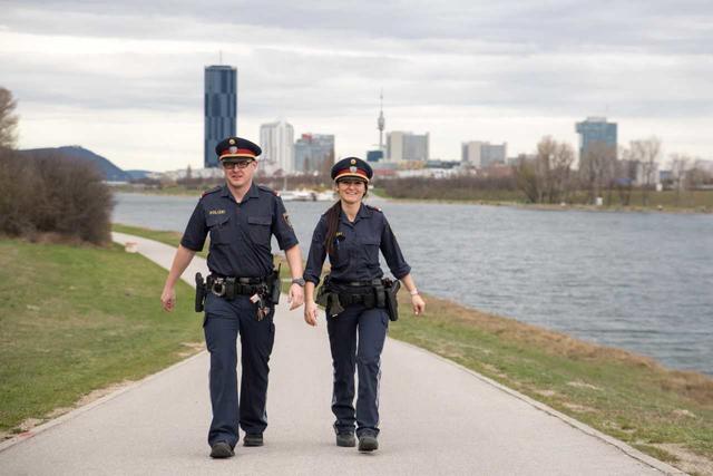 Hier noch ohne Maske: Immer mehr Verwaltungsstrafen durch Polizistinnen und Polizisten.