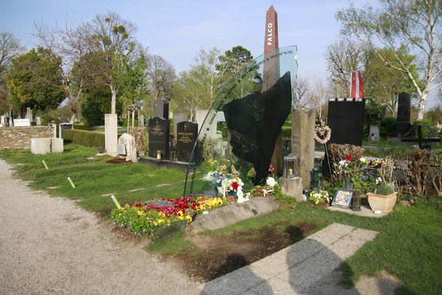 Foto: Falco Grab am Wiener Zentralfriedhof