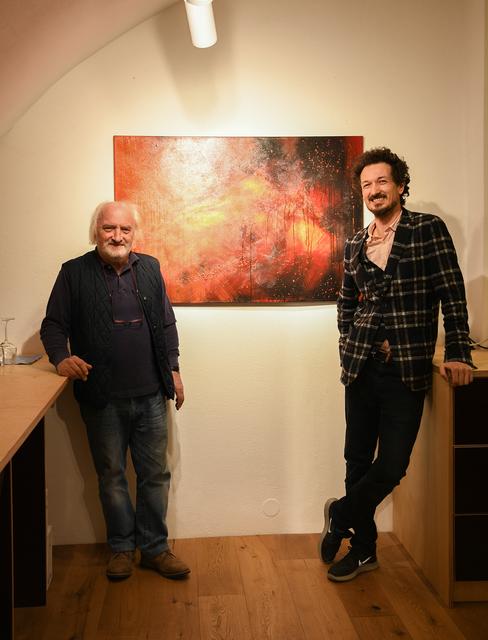 Maler Josef Reisinger und Galerist Joseph Hofmarcher bei der Vernissage | Foto: Christoph Hudl