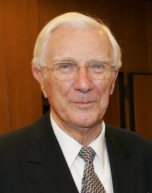 Ernest Kulhavy gründete 1966 das erste Institut für Internationales Marketing an der Johannes Kepler Universität.