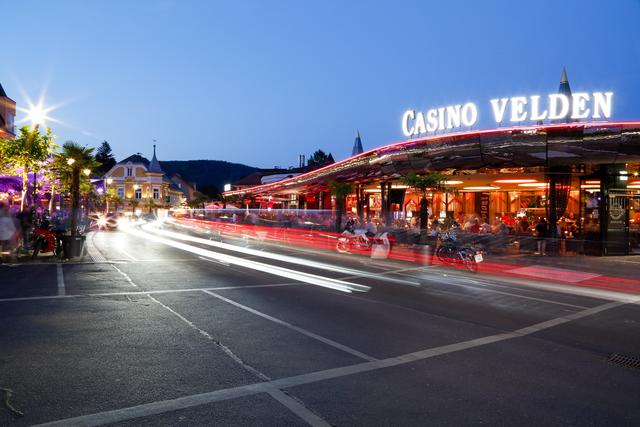Wo kann man in Klagenfurt andere Singles treffen? Im Europapark halten sich bestimmt jederzeit etliche Singles auf, die sich in gelster Stimmung auf dem Ausgehtipps fr Singles in Klagenfurt - Mein Klagenfurt