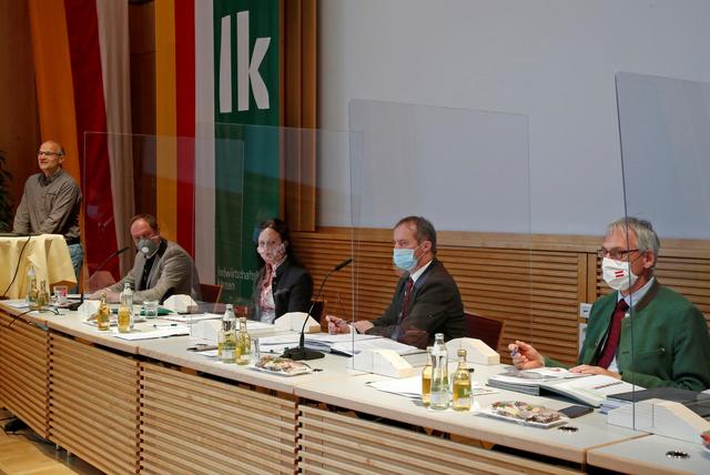 Vollversammlung der Landwirtschaftskammer im Zeichen der Krise: Reinhard Stückler, Manfred Muhr, Astrid Brunner, Johann Mößler und Hans Mikl (von links)