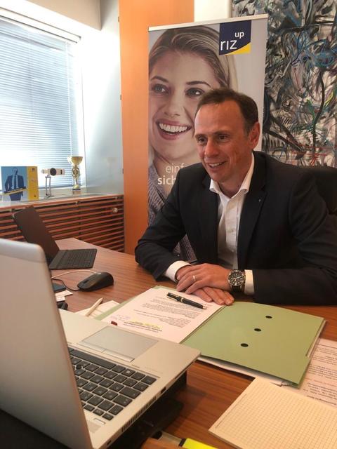 Landesrat Jochen Danninger bei der "Betriebsbesichtigung".