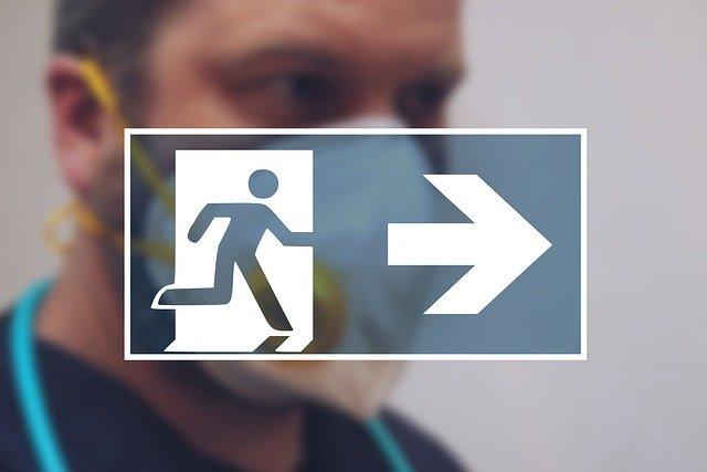 Ab heute sind die Ausgangsbeschränkungen beendet. In der Öffentlichkeit gilt die Abstandsregel (mindestens einen Meter) beim Treffen von Leuten, die nicht im gemeinsamen Haushalt leben. | Foto: Pixabay/geralt