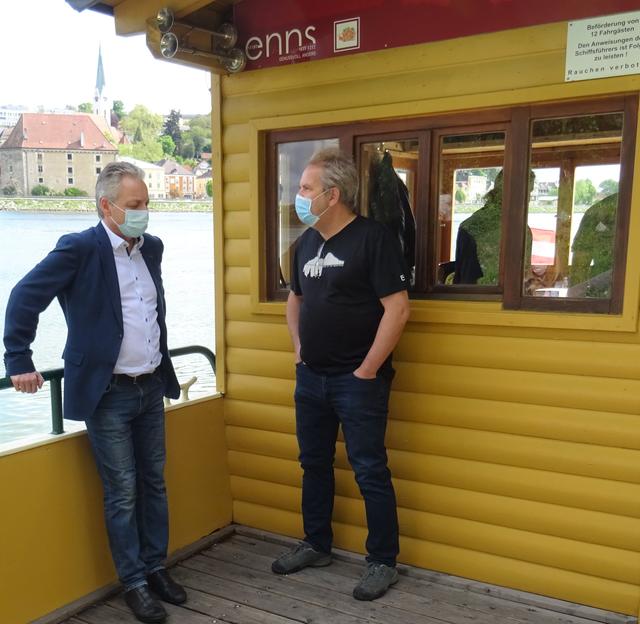 Wolfi Brunner im Gespräch mit Bürgermeister Franz Stefan Karlinger | Foto: Mauthausen Tourismus