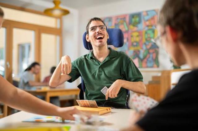Menschen mit Behinderungen in Wohneinrichtungen können derzeit nur eingeschränkt Besuche empfangen.  | Foto: Lebenshilfe OÖ