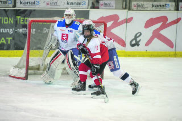 Erfolgreich im Eisrink. Jennifer Pesendorfer eroberte mit dem Damen-Nationalteam die WM- Silbermedaille 2017.