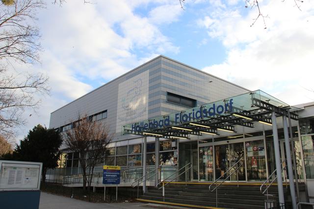 Bis 2030 wird in eine Sanierung des Hallenbads Floridsdorf investiert. Neuer Wasserpielpark inklusive!