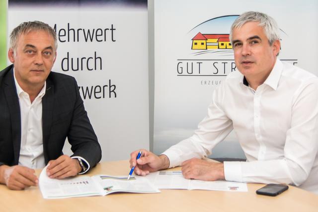 Obmann Rauscher und Geschäftsführer Habermann sind sich sicher: "Wenn es beim täglichen Einkauf heißt 'Österreich zuerst' und die heimischen Produkte für die Österreicher unverwechselbar erkennbar sind, gibt es auch eine Zukunft für die heimische Landwirtschaft!"