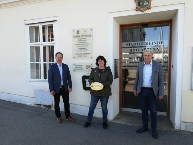 Umweltbewusste Maßnahmen für die nachfolgenden Generationen, Thomas Bauer, Grüne-Stadträtin Sabine Fasching, Bürgermeister Alfred Babinsky.