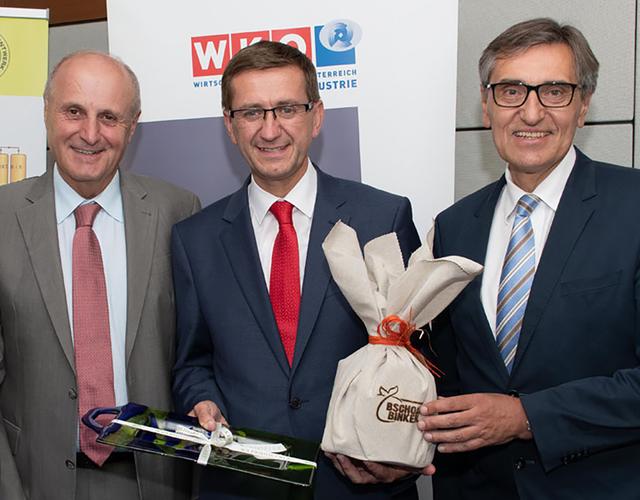 Günter Rübig, Wirtschafts-Landesrat Markus Achleitner und Erich Frommwald anlässlich eines Betriebsbesuch bei der Kirchdorfer Unternehmensgruppe im vergangenen Jahr (v.l.).