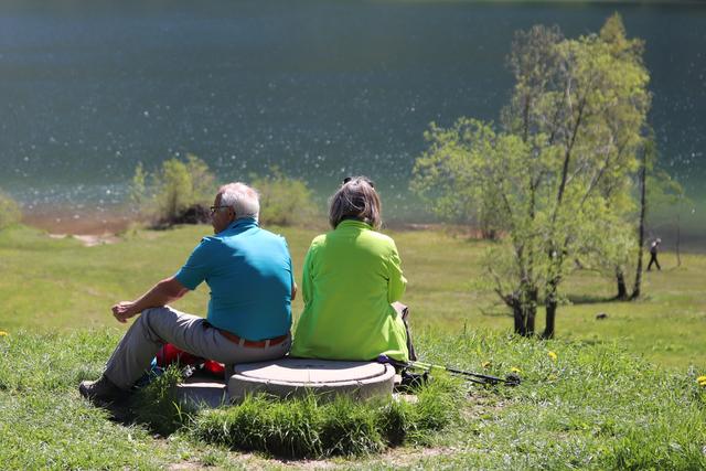 Einfach nur gemeinsam den Blick zum Laudachsee GENIEßEN...