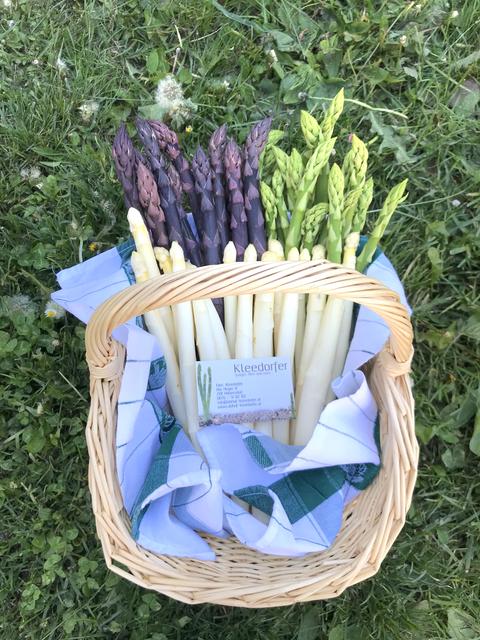 Köstlicher Spargel aus Höbersdorf – täglich Ab-Hof oder im 24-Stunden-Selbstbedienungsladen. | Foto: Kleedorfer