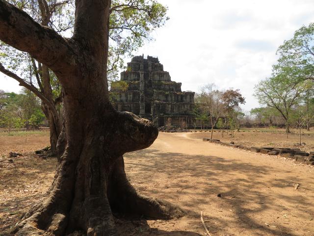 13.02.2020 Die Pyramide in Koh Ker