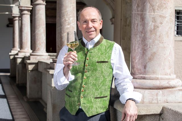 Landesrat Max Hiegelsberger: Genussland OÖ will mit der Muttertagsaktion den Absatz von Most, Saft, Cider und Wein aus regionaler Produktion fördern.