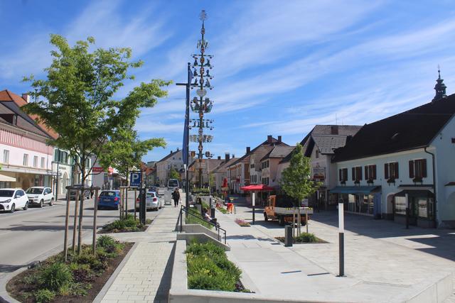Langsam aber sicher nimmt das Kindberger Einkaufstreiben wieder Fahrt auf.  | Foto: Hofbauer