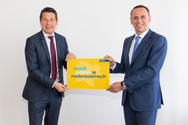 Kurt Hackl und Jochen Danninger unterstützen den Weinviertler Tourismus.