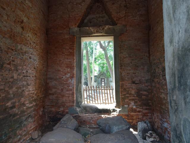 13.03.2020 Es gibt hier auch Reste von alten Ziegelbauten