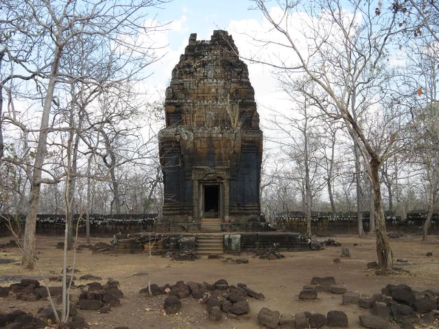 13.02.2020 Blick auf Prasat Neang Khmao - die schwarze Dame