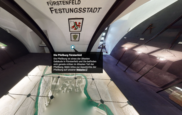 Im 360 Grad-Modus durch das Museum Pfeilburg. Das Fürstenfelder Unternehmen "3 D Blick" macht es mittels virtuellem Rundgang möglich.