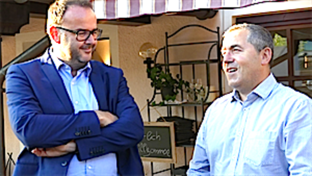 Bgm. Walter Astner (li.) mit dem Investor.