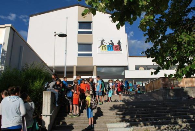 Die NMS Fügen I ist derzeit behördlich gesperrt. Grund dafür ist die Corona-Infektion einer Lehrerin | Foto: NMS
