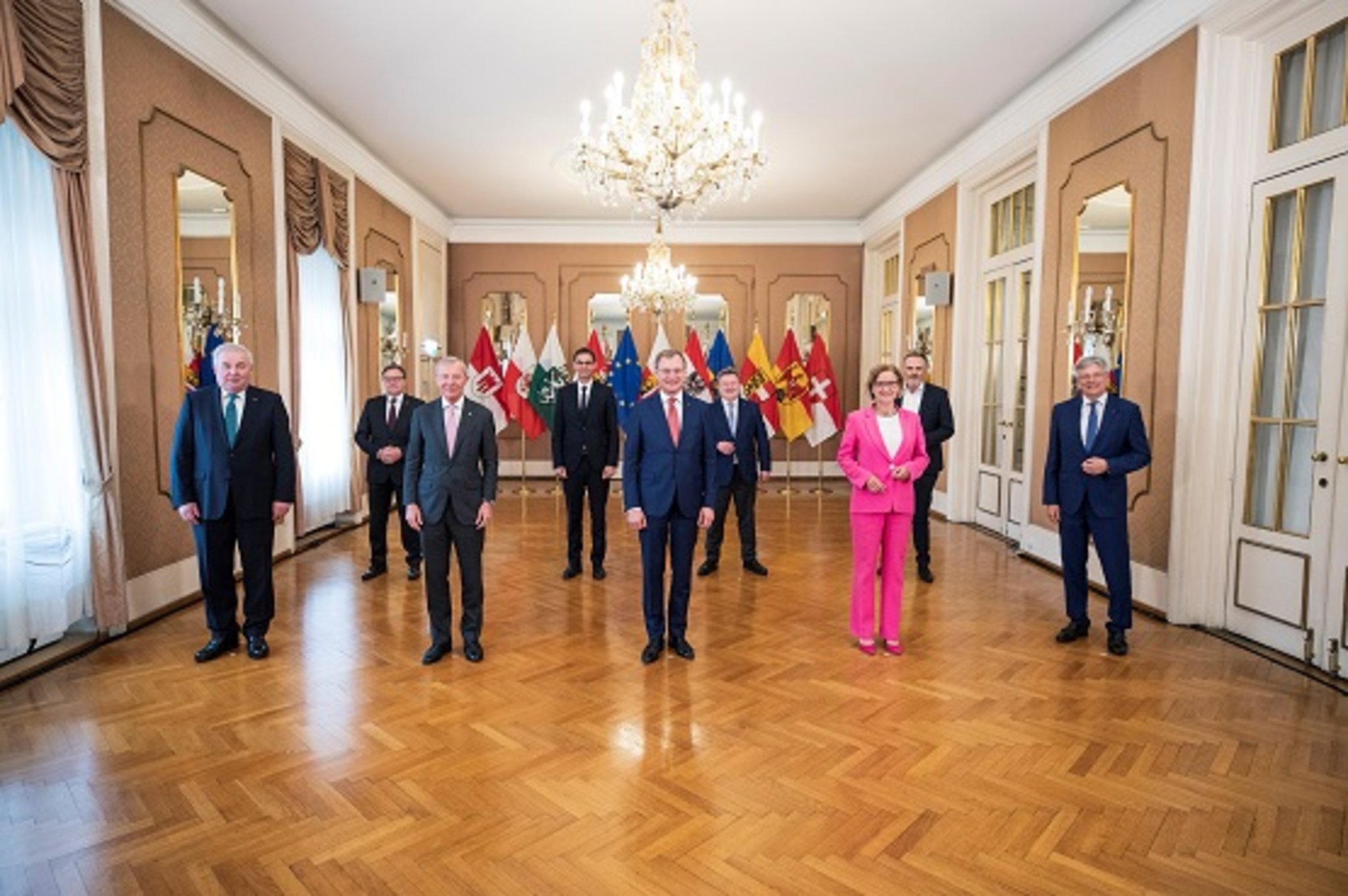 Exklusive partnervermittlung attnang-puchheim. Anzeigen Private partnervermittlung aus raabs an der thaya. Hall in tirol frhstckstreffen fr frauen. Dating Taxenbach single urlaub: Kstendorf single date