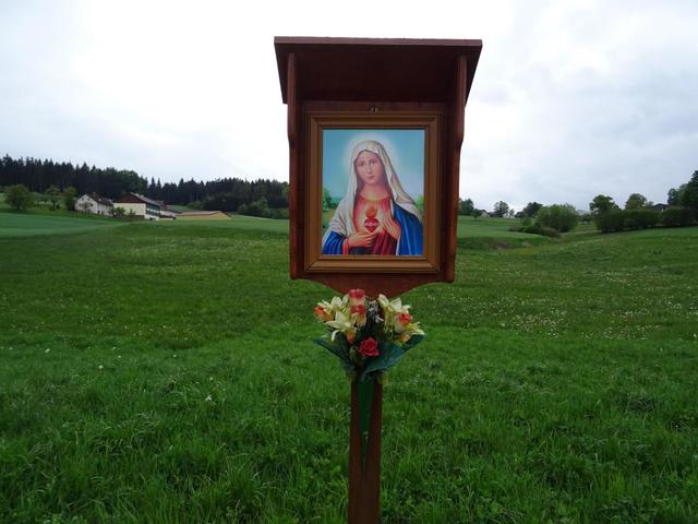 Das restaurierte Bildstöckl in der Nähe des Hofes der Familie Grudl, Niederneustift 21