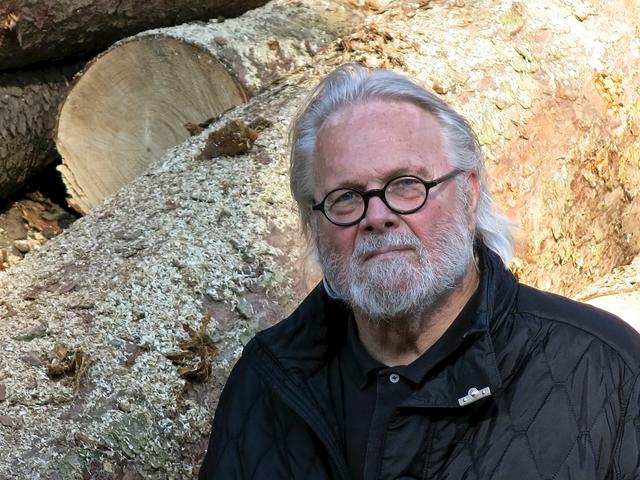 Gerhard Roth stellt seine Fotografien von der Sturmnacht im Dezember 2017 erneut im Greith-Haus aus.