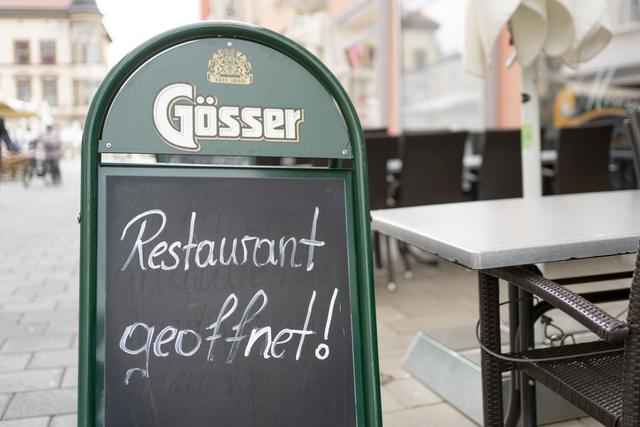 Noch ein Gartengeschäft in der "Stadt Meierei", aber das Restaurant selbst ist bestens besucht. | Foto: Klaus Pressberger