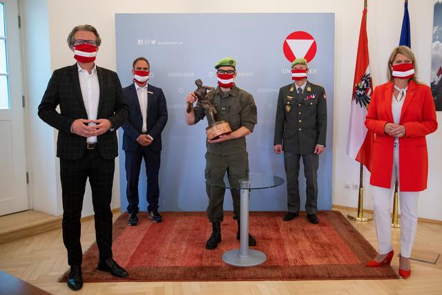 Turner Vinzenz Höck wurde in der Kaserne überrascht. | Foto: GEPA