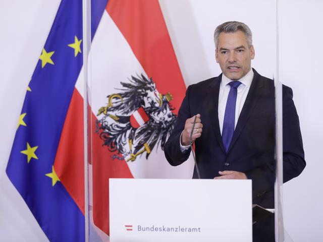 Innenminister Karl Nehammer (ÖVP) kritisiert die Stadt Wien. | Foto: Andy Wenzel/BKA