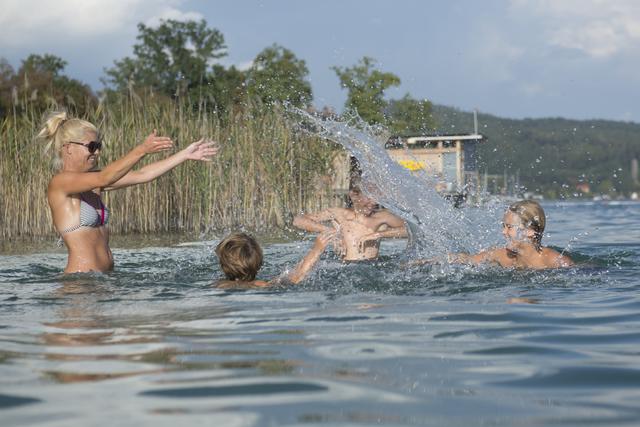 Das Parkbad Krumpendorf startet am 29. Mai in die Saison.  | Foto: Fotostudio Horst