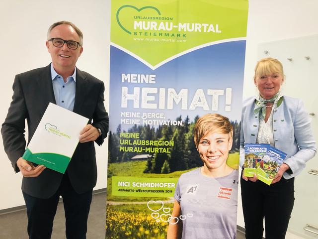 Urlaubsregion-Vorsitzender Karl Schmidhofer und Geschäftsführerin Petra Moscher. | Foto: Verderber