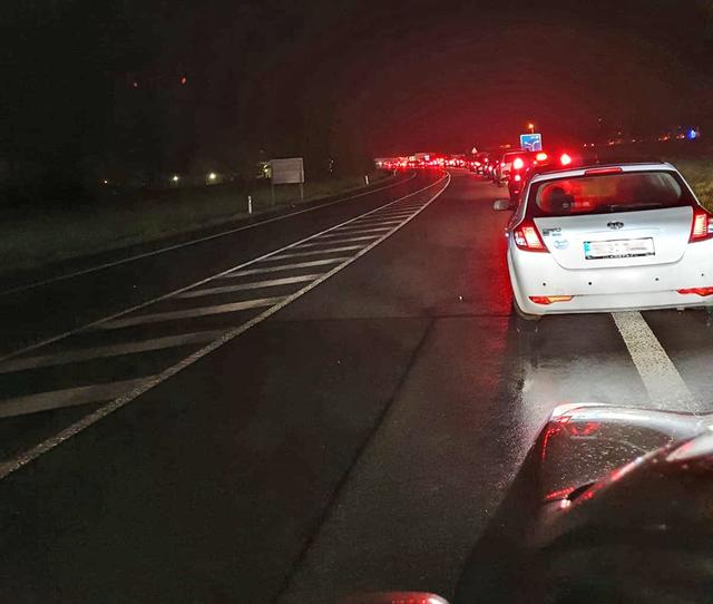 Kilometer- und stundenlange Staus | Foto: WKO