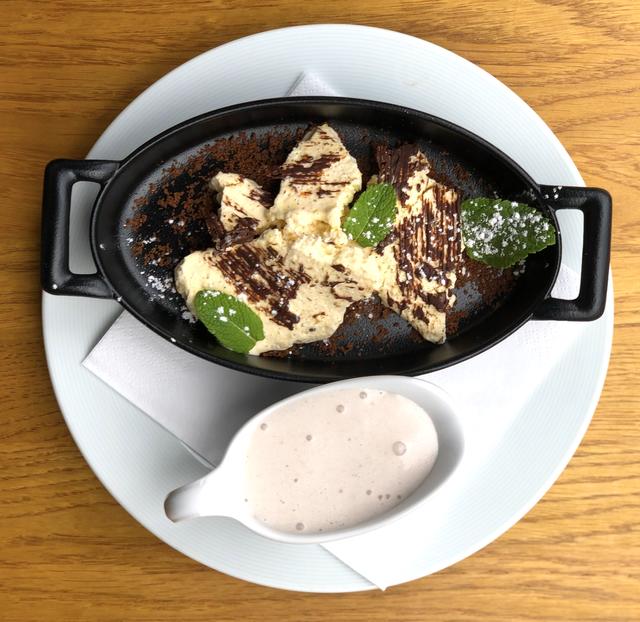 Geeisten Kaiserschmarrn mit Zwetschken- und Kokosschaum gibt es im Zuckergoscherl um 9,90 Euro.