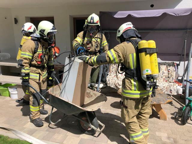 Defekt in Photovoltaikanlage: Die Feuerwehren Landeck und Fließ konnten den Brand rasch löschen.
