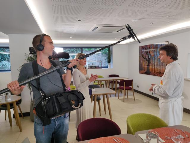 Leonhard Weidinger hat es sich zur Aufgabe gemacht, das Potenzial der Lerchenfelder Straße in einer Doku festzuhalten. | Foto: Carita Najewitz