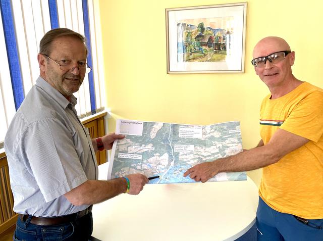 Greifenburgs Bürgermeister Josef Brandner (ÖVP)  und der Planungsbeauftragte Bernd Keuschnig setzen das Projekt "Erneuerung der Trinkwasserversorgung" um.  | Foto: privat